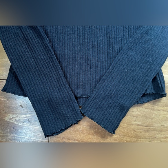 Active USA women’s black long sleeved crop top size S - Picture 5 of 5